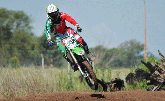 José Felipe con Kawasaki