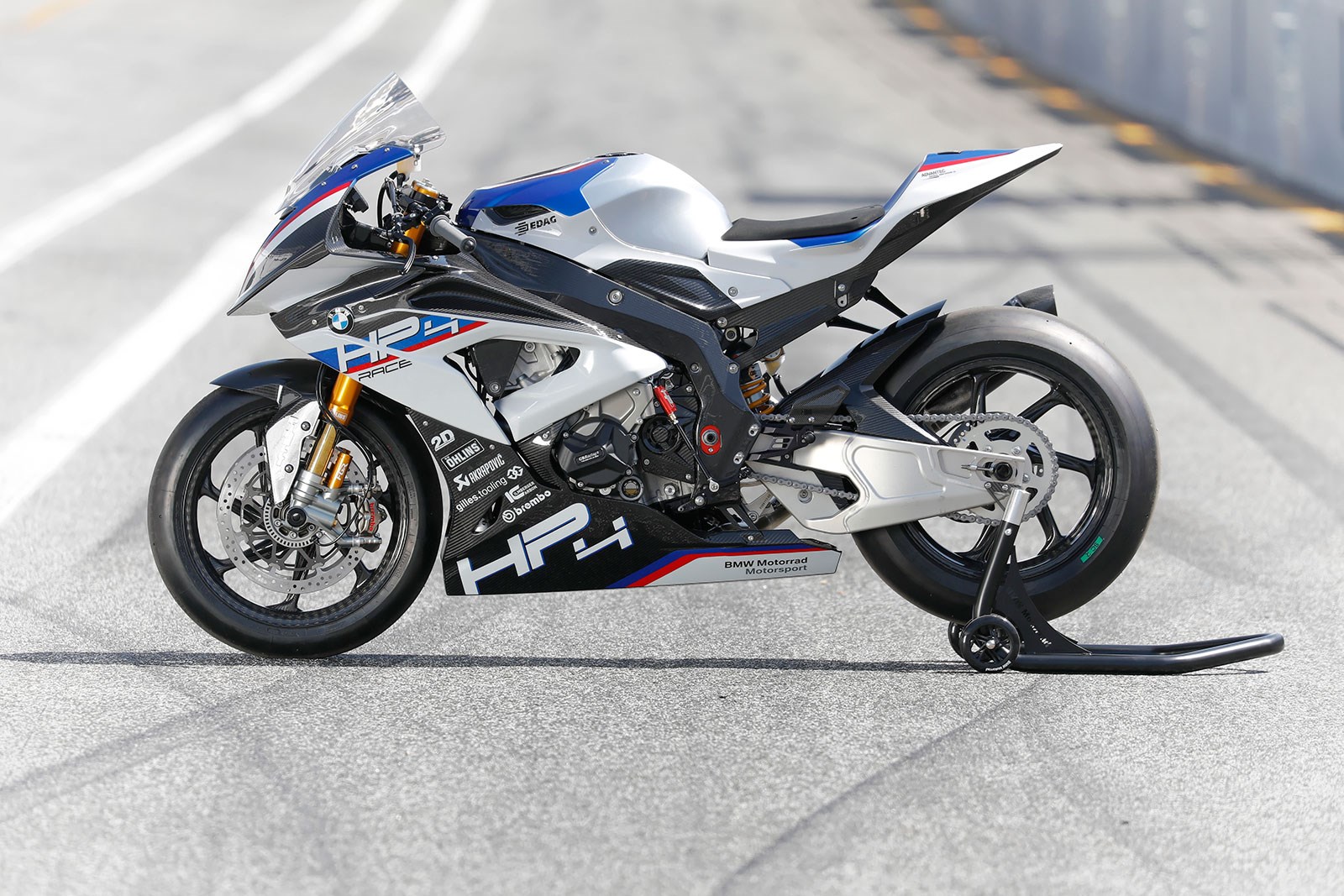 nueva BMW HP4 RACE