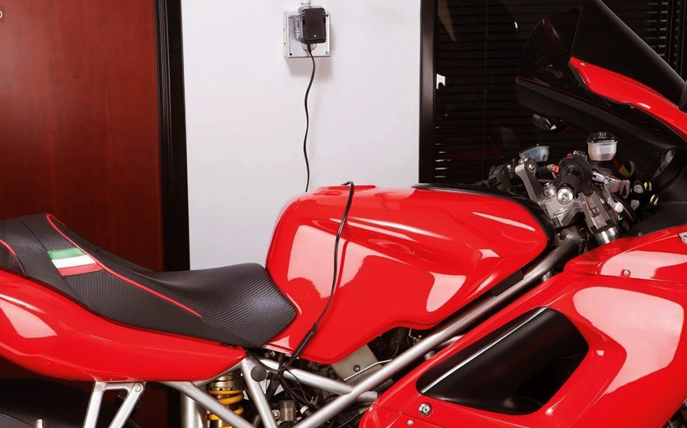 cómo mantener la batería de la moto en invierno