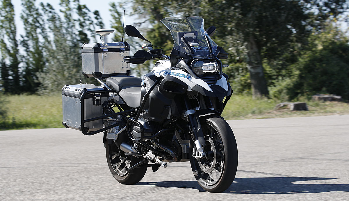 moto bmw autonoma