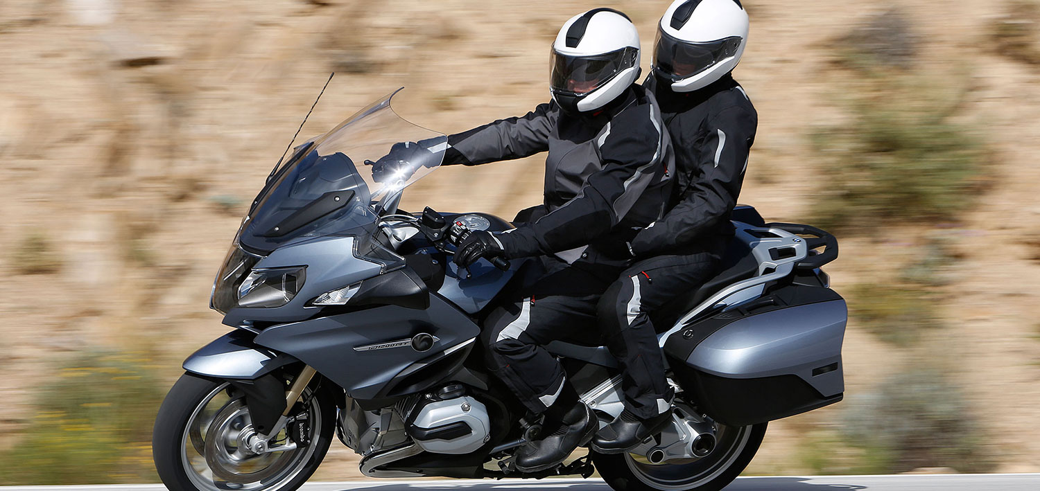 Consejos para ir con acompañante en moto