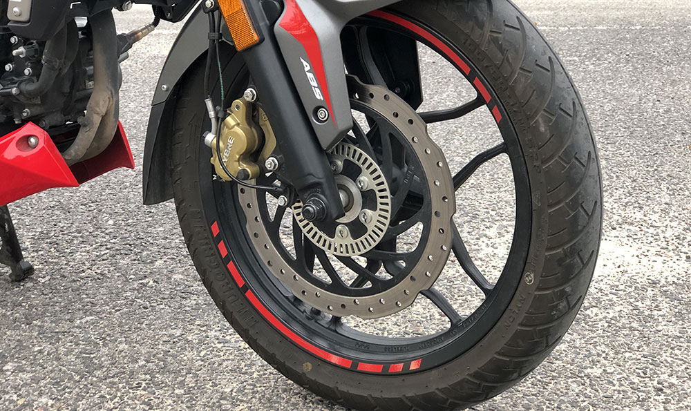 Bajaj Rouser NS 200 FI
