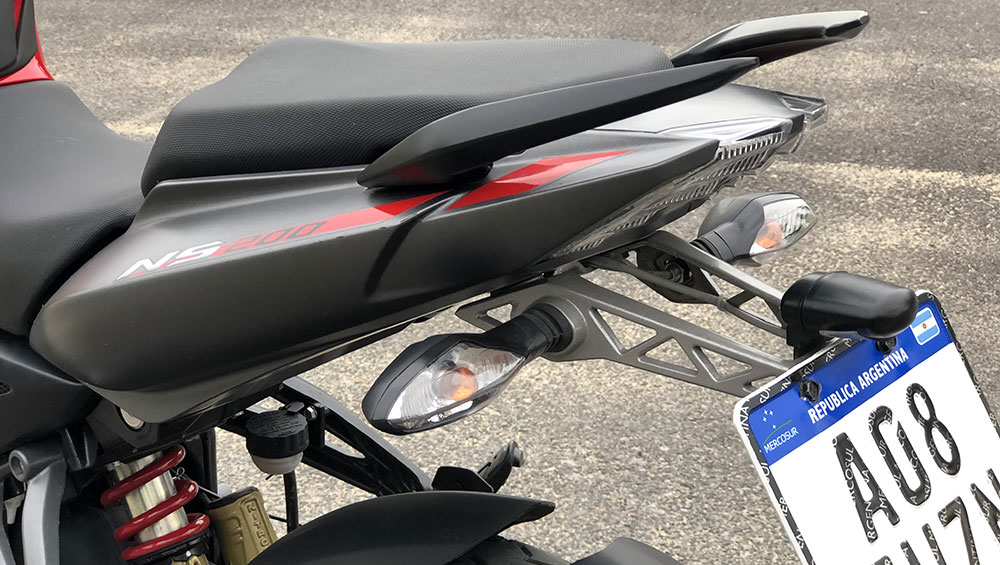 Bajaj Rouser NS 200 FI