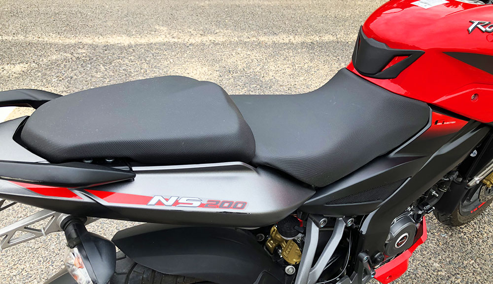Bajaj Rouser NS 200 FI