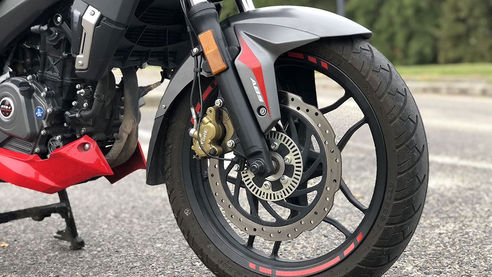 Bajaj Rouser NS 200 FI