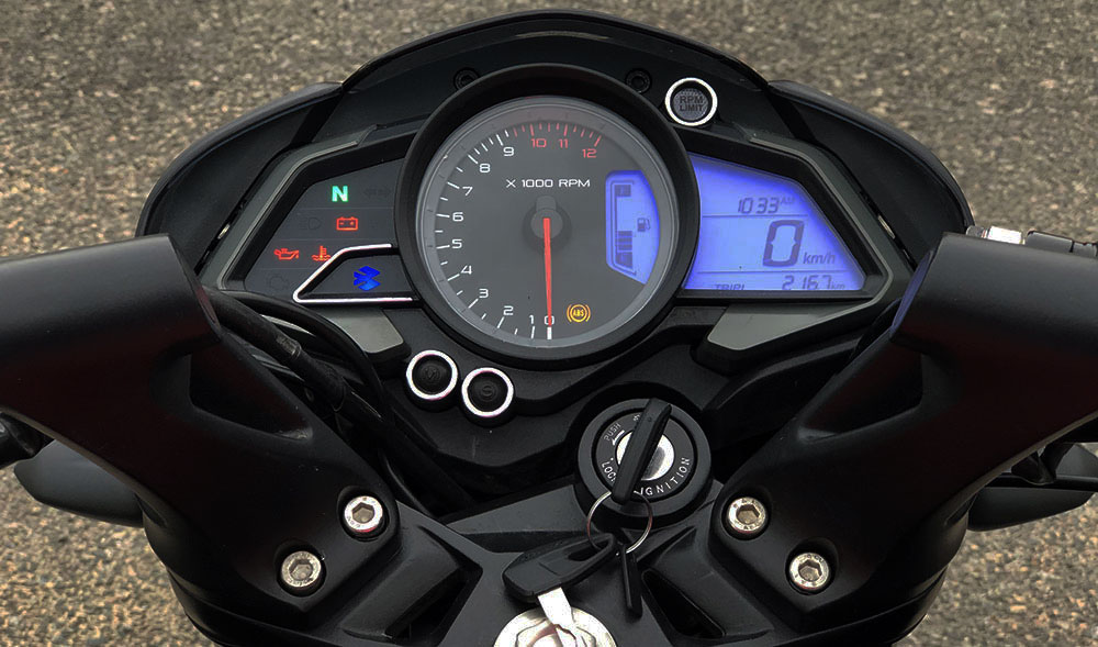 instrumental Bajaj Rouser NS 200 FI