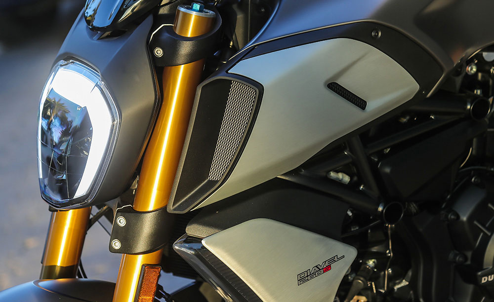 motos ducati 2020