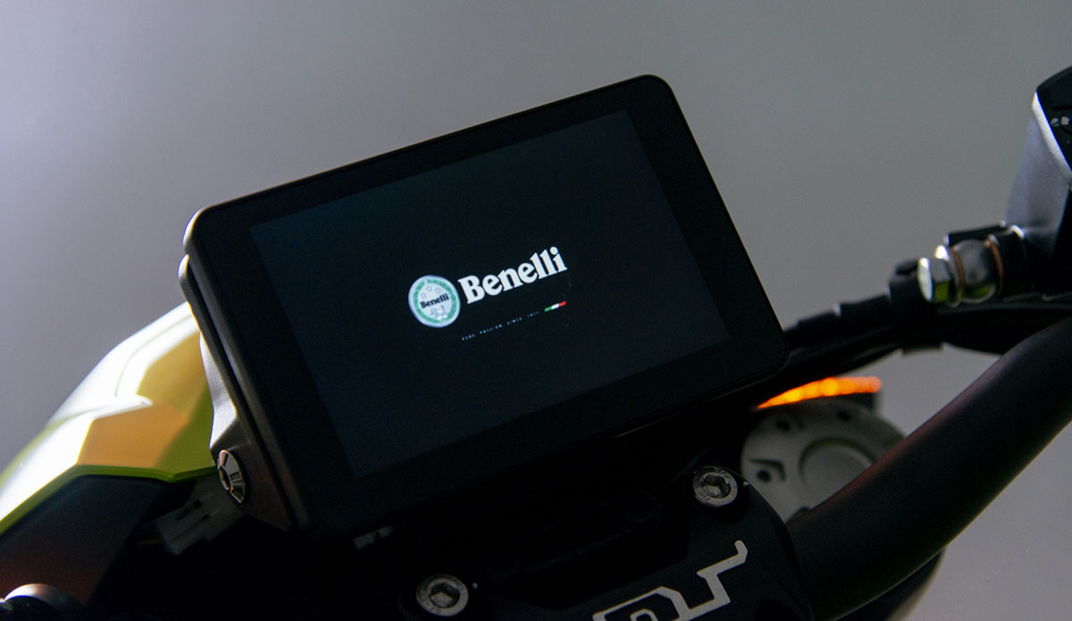 pantalla benelli
