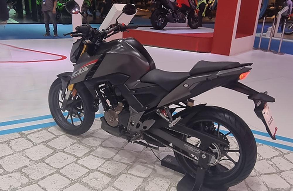 cb300
