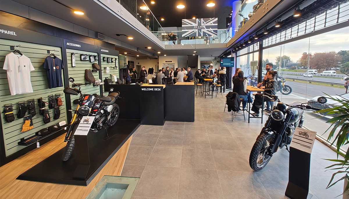 triumph parque lelor